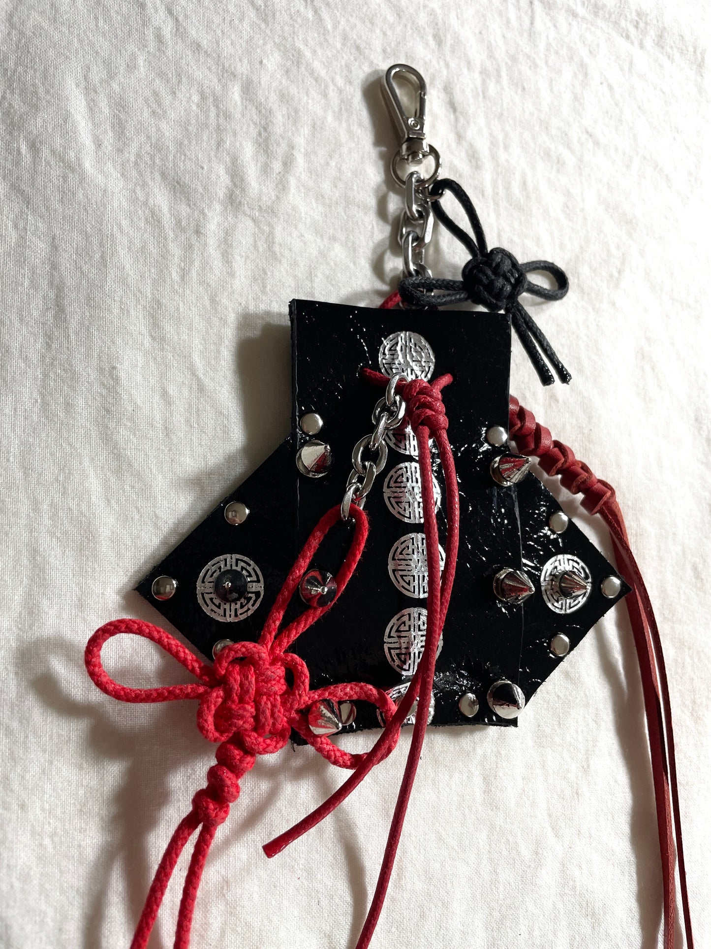 Korean Punk Keychain Jumoeni-1, Handcrafted Norigae knot Pants chain, limited edition by artisans ー MEKERA STUDIOS