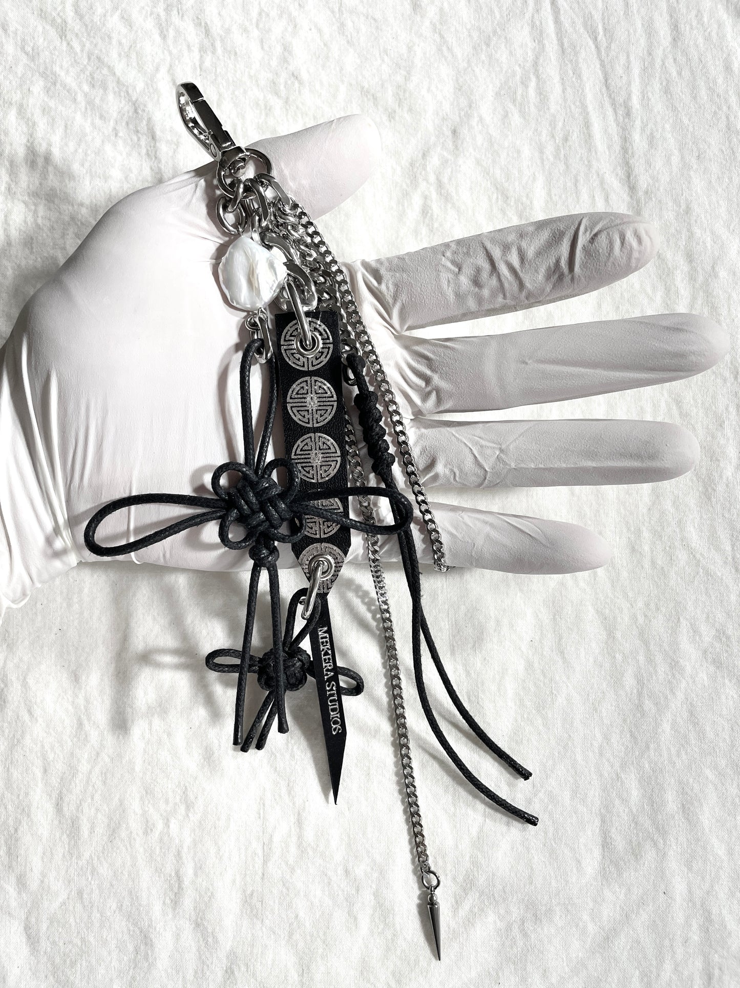 Korean Punk Keychain Daenggi-3, Handcrafted Norigae knot Pants chain, limited edition by artisans
