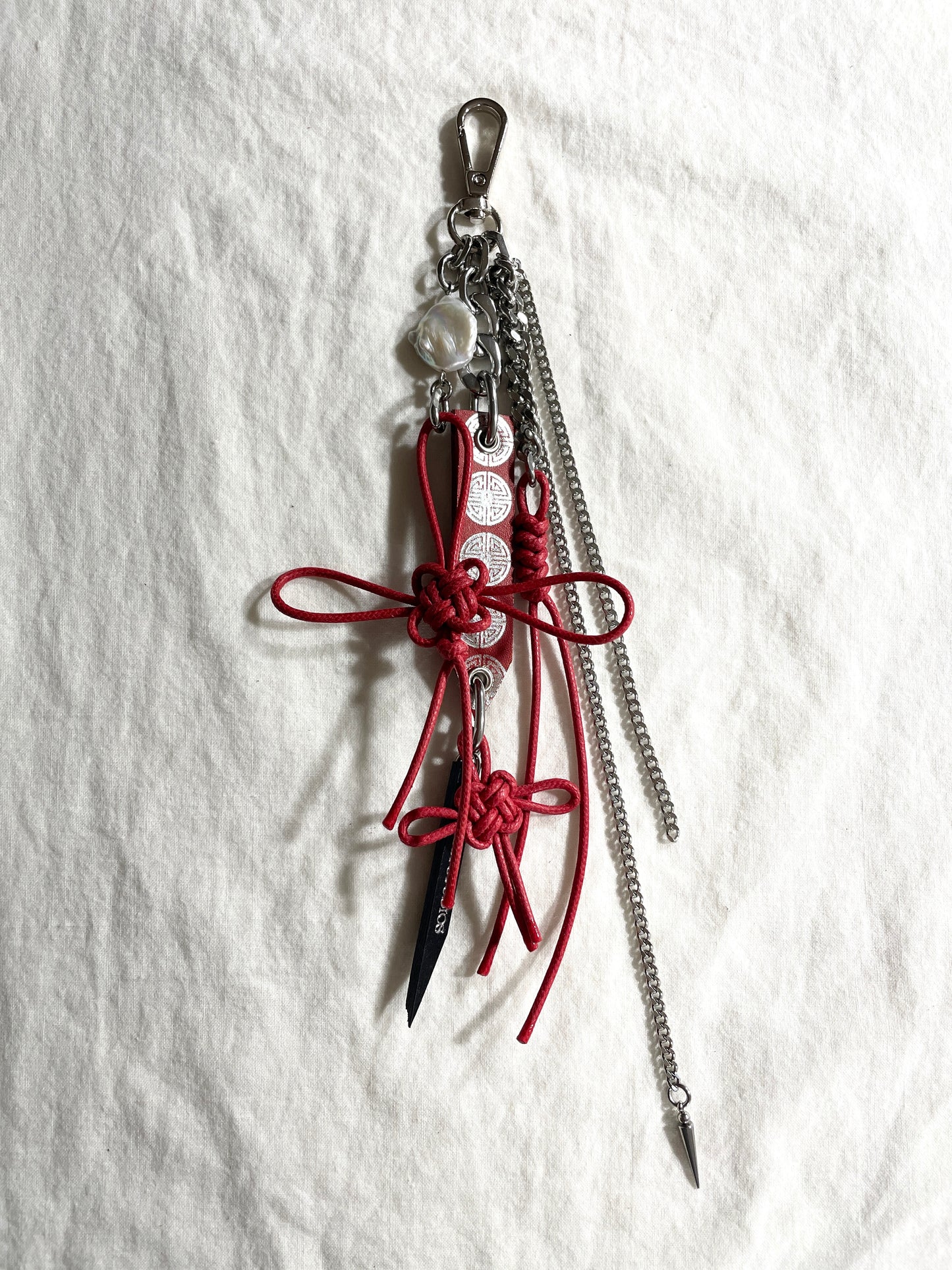 Korean Punk Keychain Daenggi-4, Handcrafted Norigae knot Pants chain, limited edition by artisans