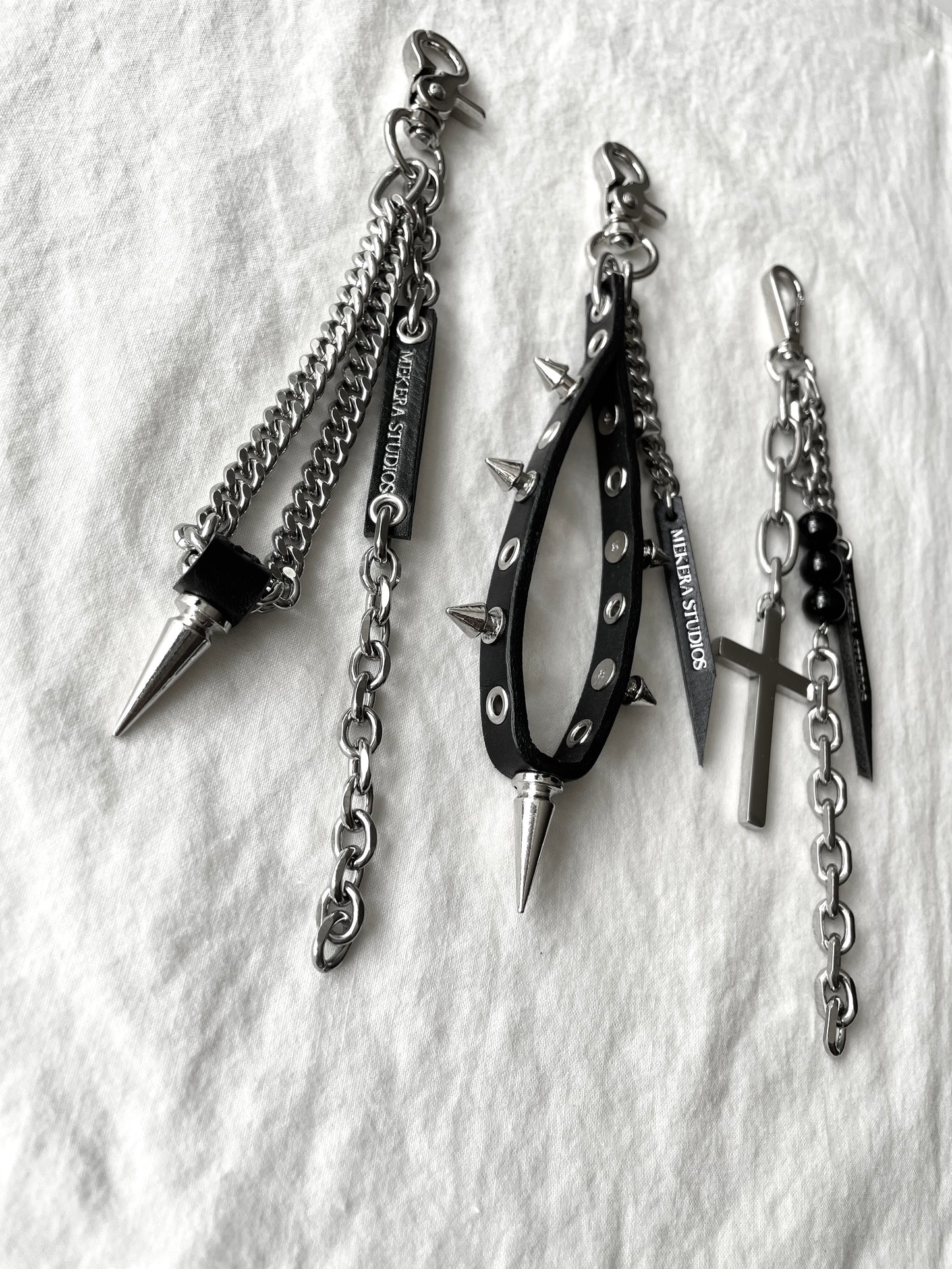Handcrafted Keychain C-3 limited edition by artisans ー MEKERA STUDIOS