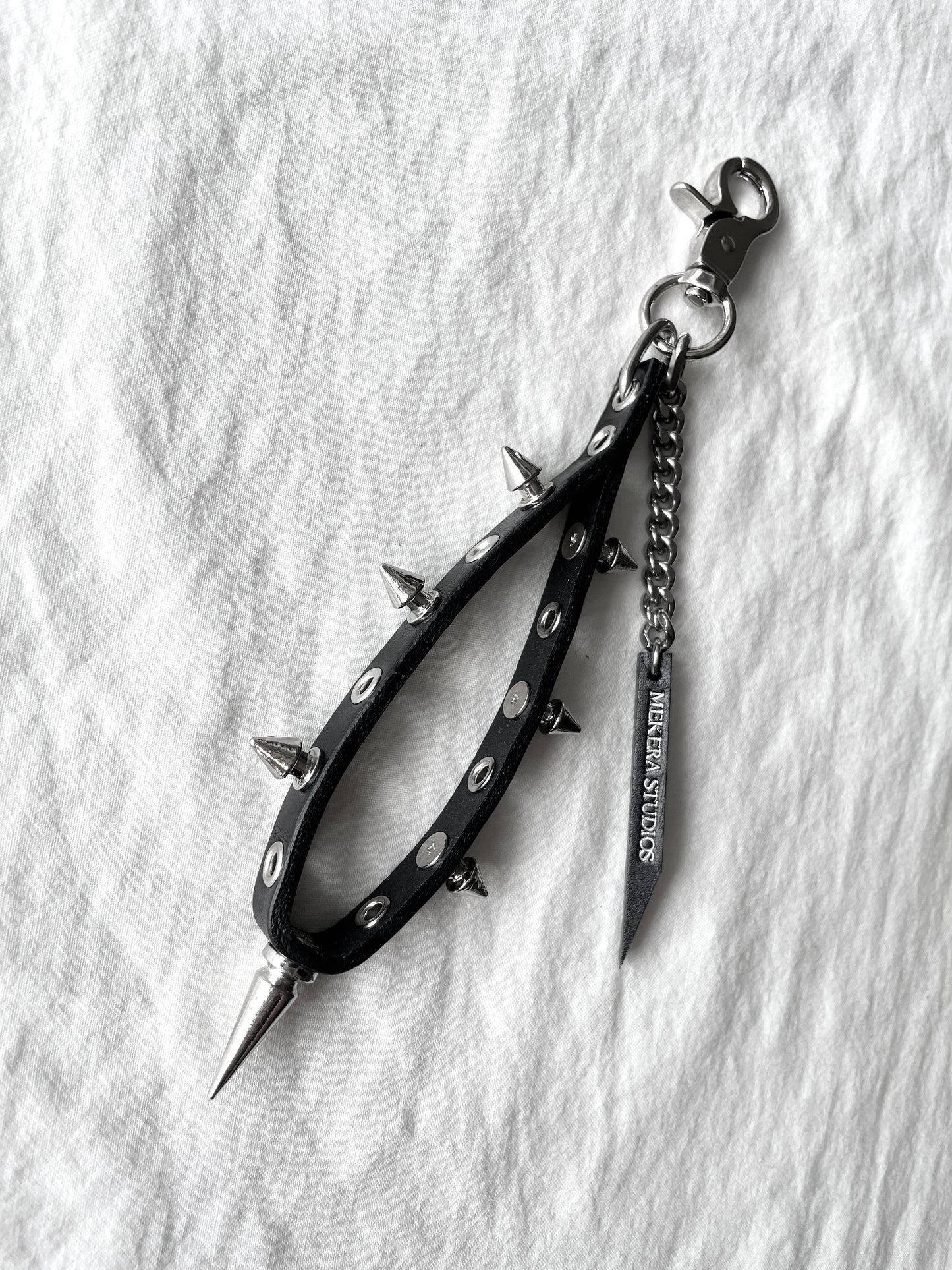 Handcrafted Keychain C-3 limited edition by artisans ー MEKERA STUDIOS