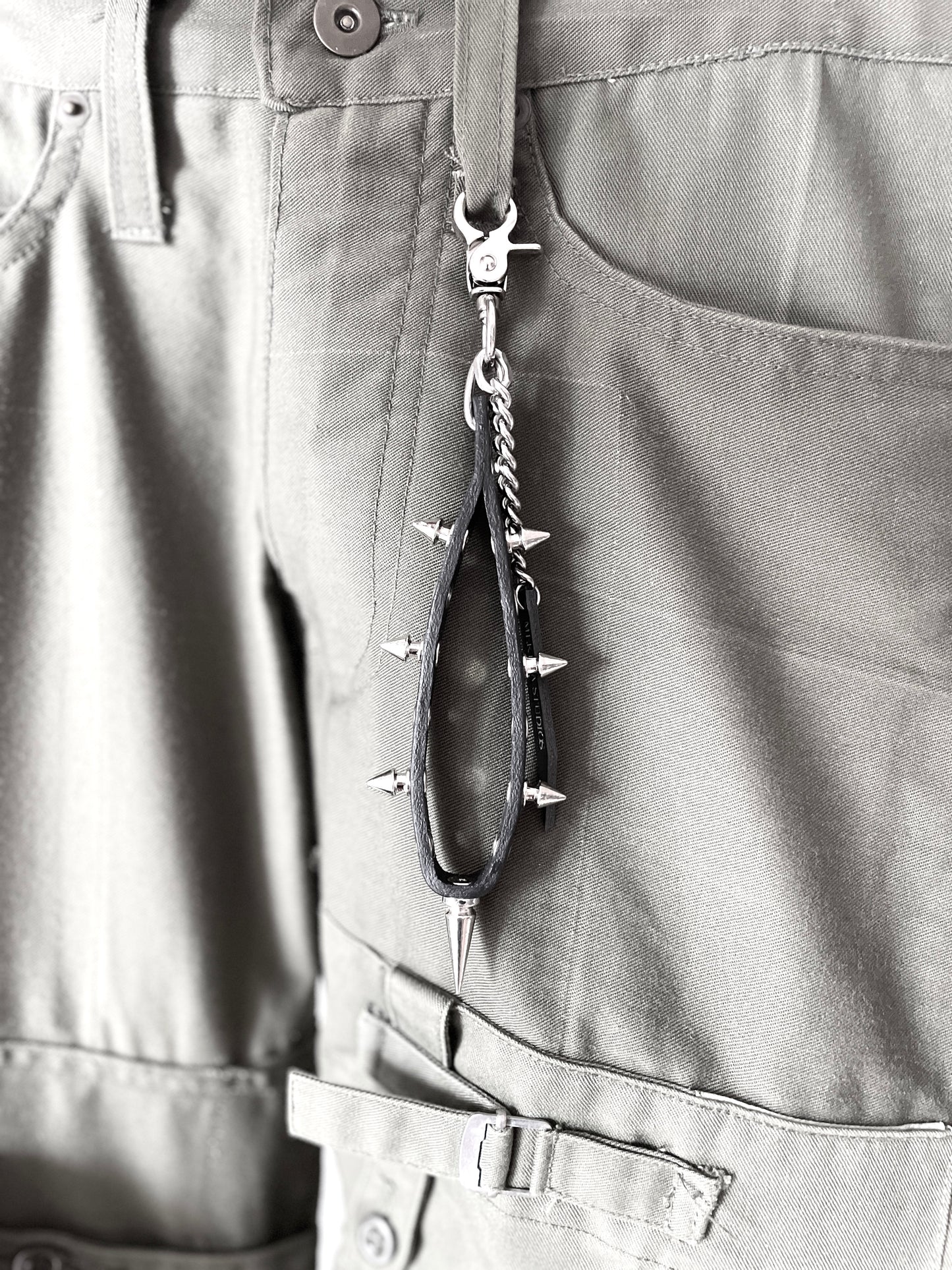 Handcrafted Keychain C-3 limited edition by artisans ー MEKERA STUDIOS