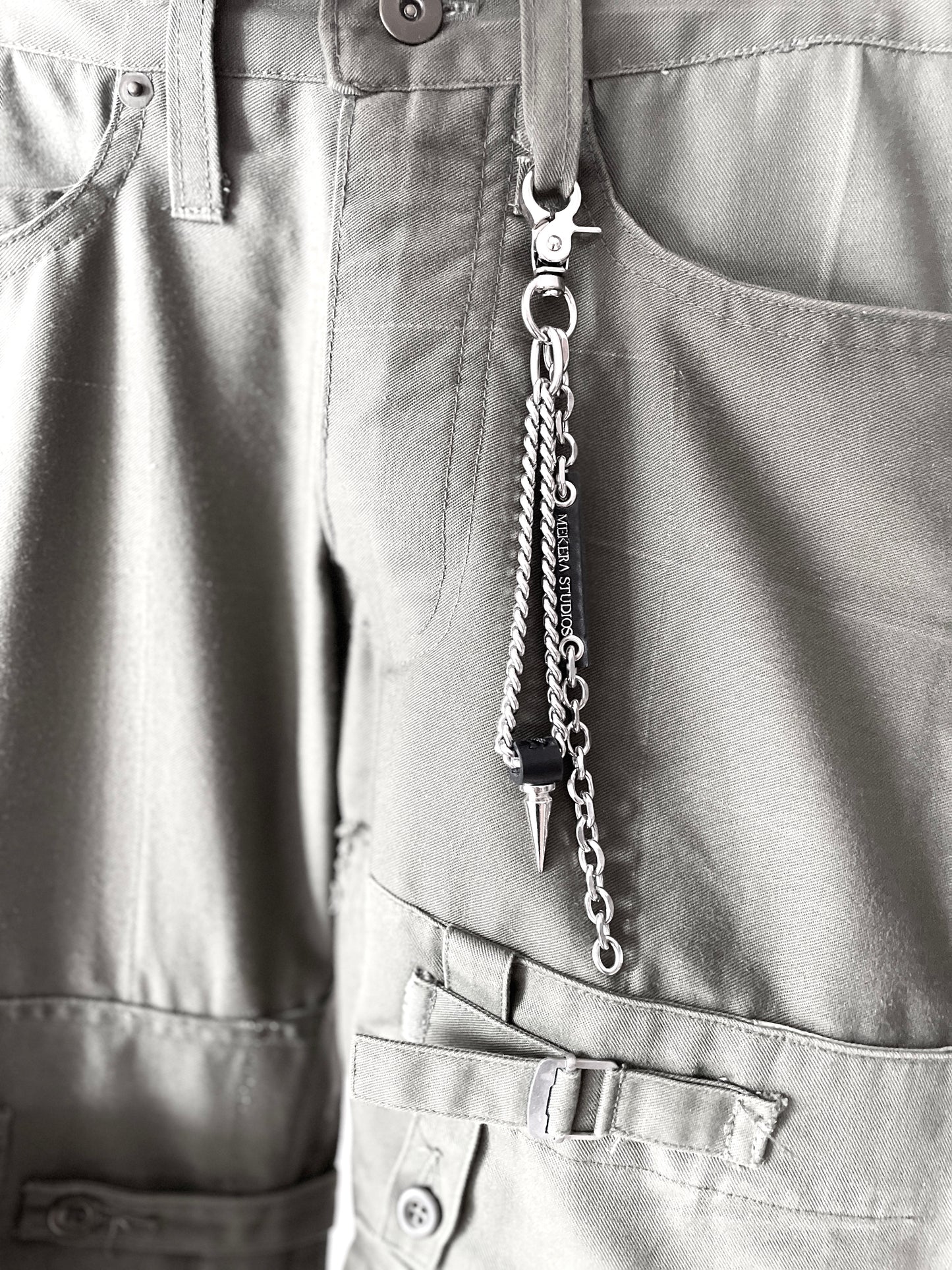 Handcrafted Keychain C-3 limited edition by artisans ー MEKERA STUDIOS
