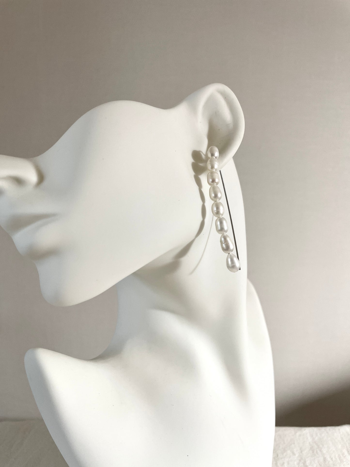 Minimalist Pearl Earrings F-25 Collection-[F] limited edition by artisans ー MEKERA STUDIOS