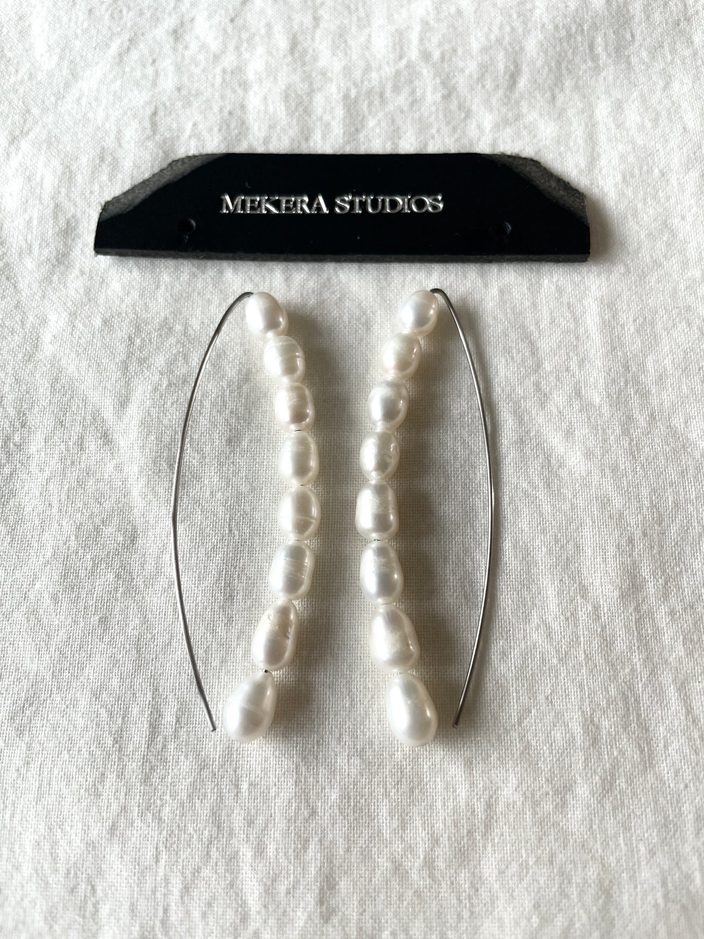 Minimalist Pearl Earrings F-25 Collection-[F] limited edition by artisans ー MEKERA STUDIOS