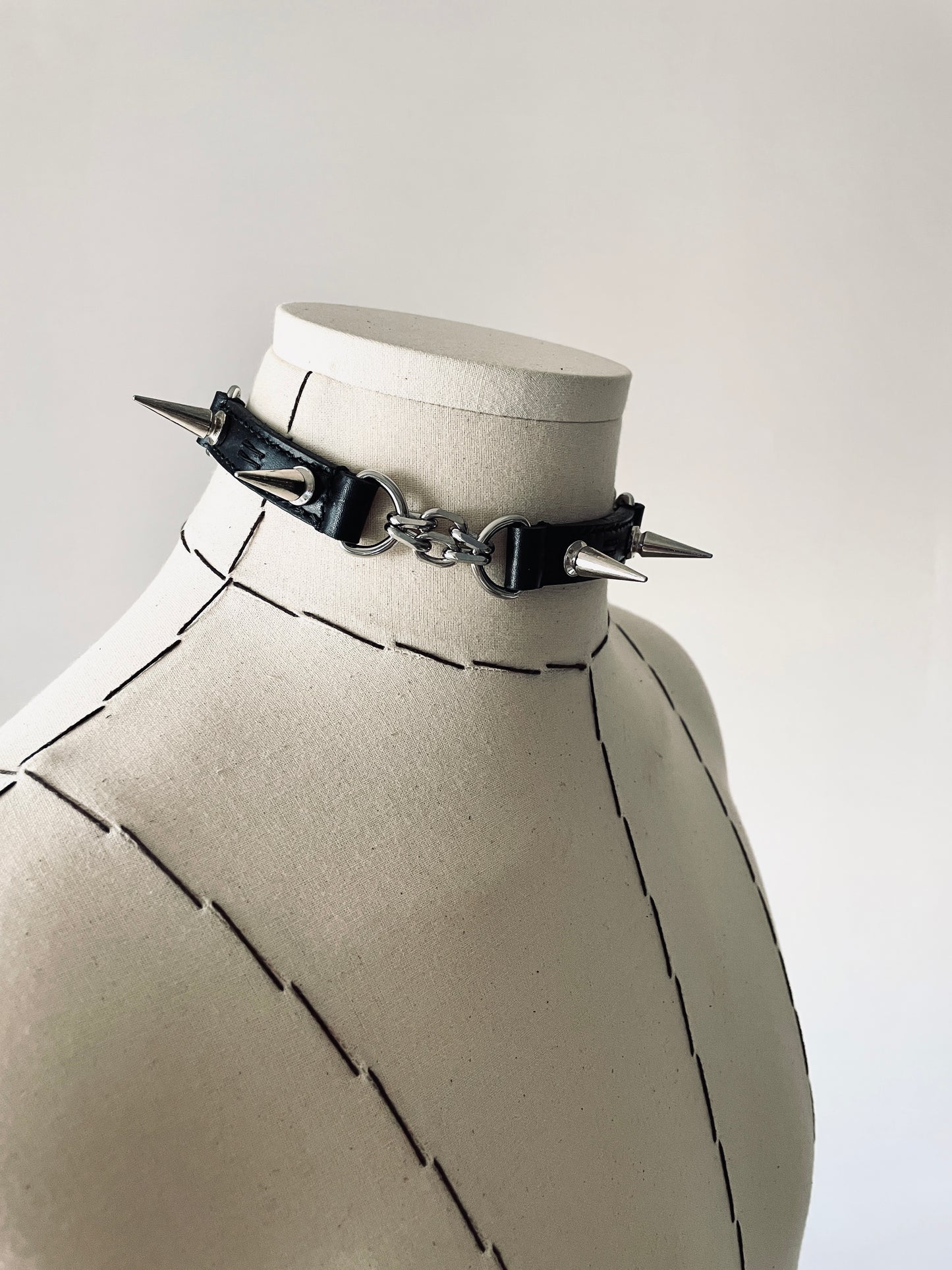LXX4-SPIKE - The Choker Black Leather Hand stitched - MEKERA STUDIOS