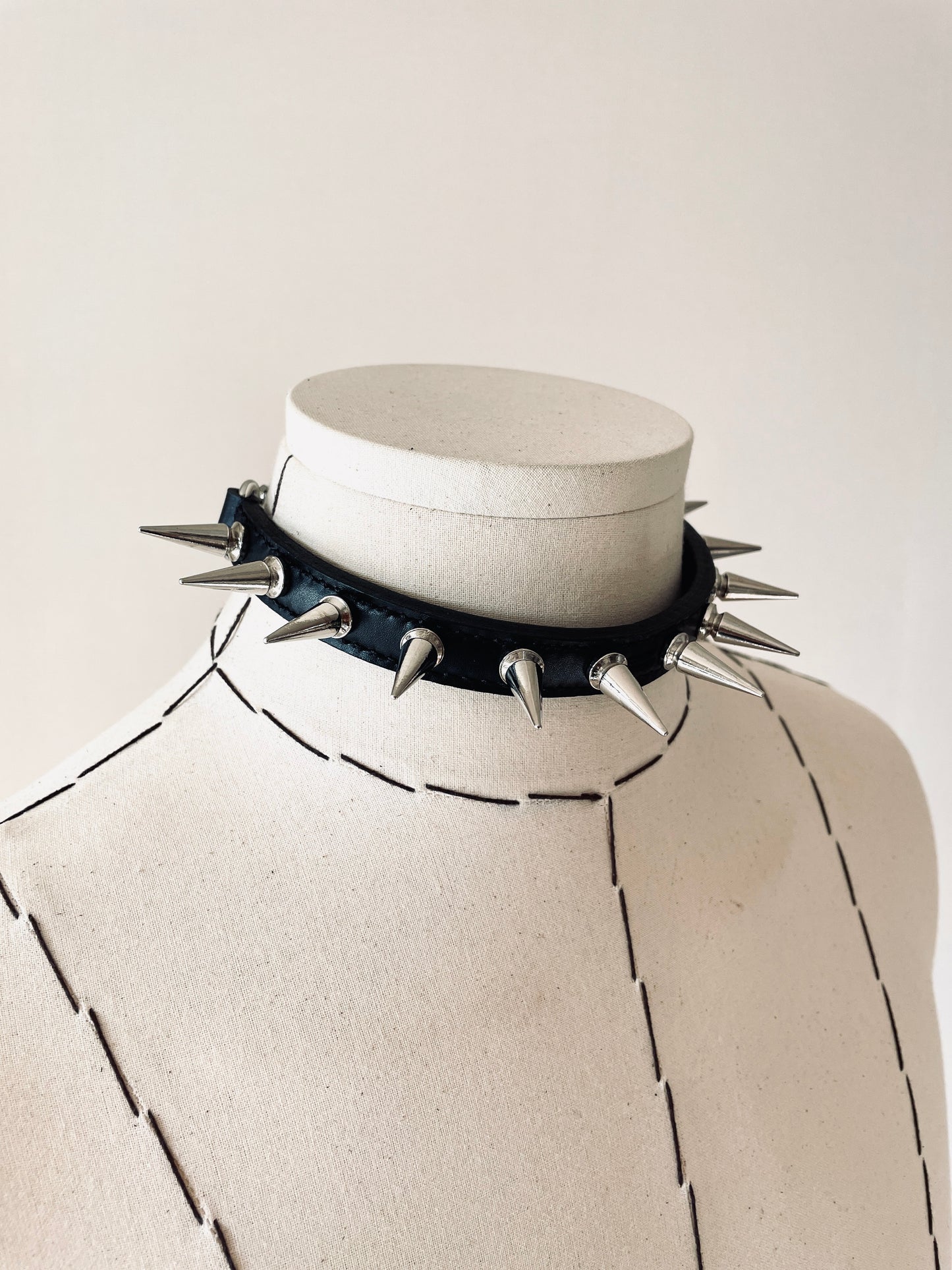 LXX5-SPIKE Choker Necklace Leather Chain - MEKERA STUDIOS