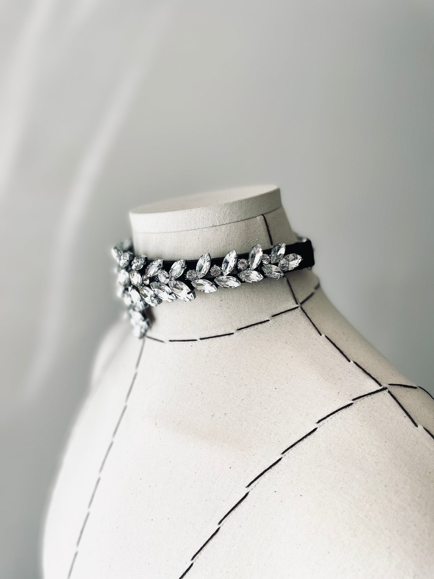 CL1 - The Choker Black Leather Hand stitched - MEKERA STUDIOS